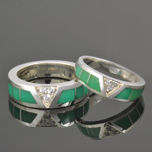 Chrysoprase wedding ring set with white sapphires 