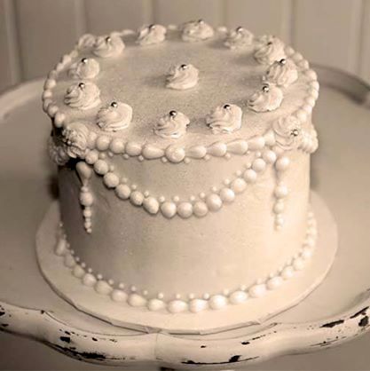 A simple wedding cake for a small ceremony.*pictur