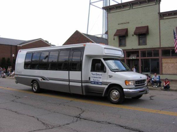 20 Passenger Limobus!