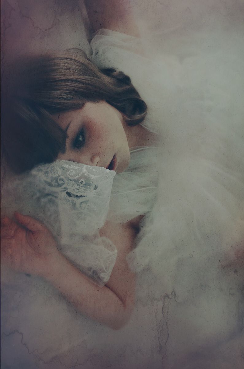 Photographer: Emi
Model: Beth