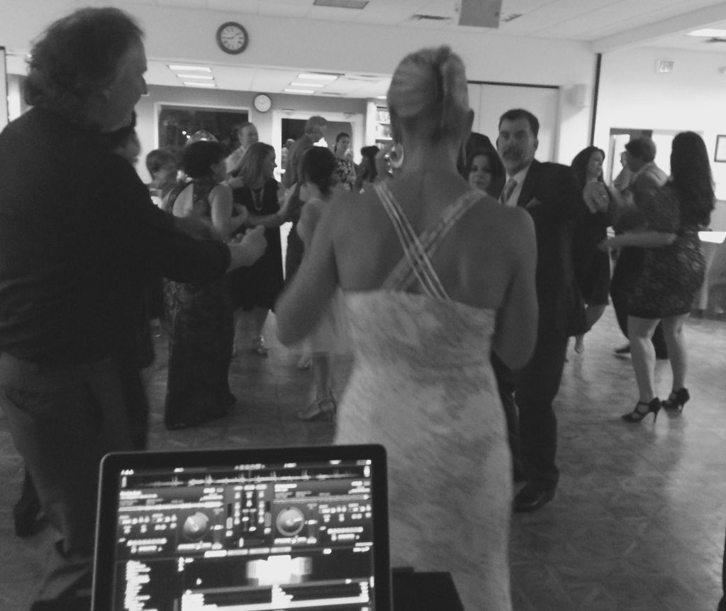 Wedding party dancing the night away 