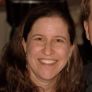 Liz Steinke - experienced writer and editor