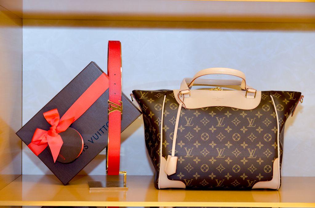 Louis Vuitton, photographed 3 VIP events along wit