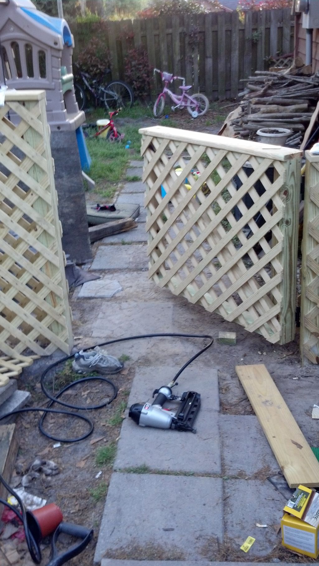 42"H Lattuce fence complete with gate.