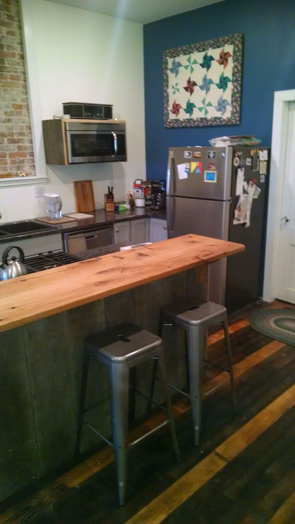 Apartment kitchen install