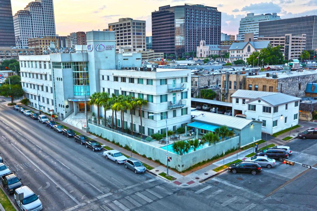 Avenue Lofts