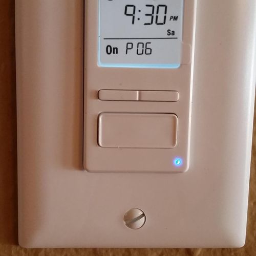 electronic light switch with auto on/off setting