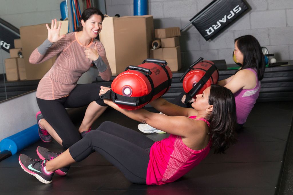 Small group training with Fitness Water bags: the 