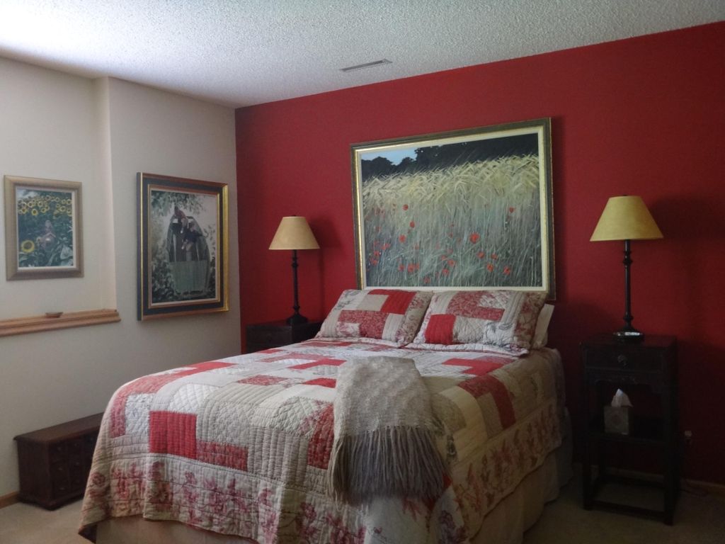 Decorating/Staging  (Bedroom)