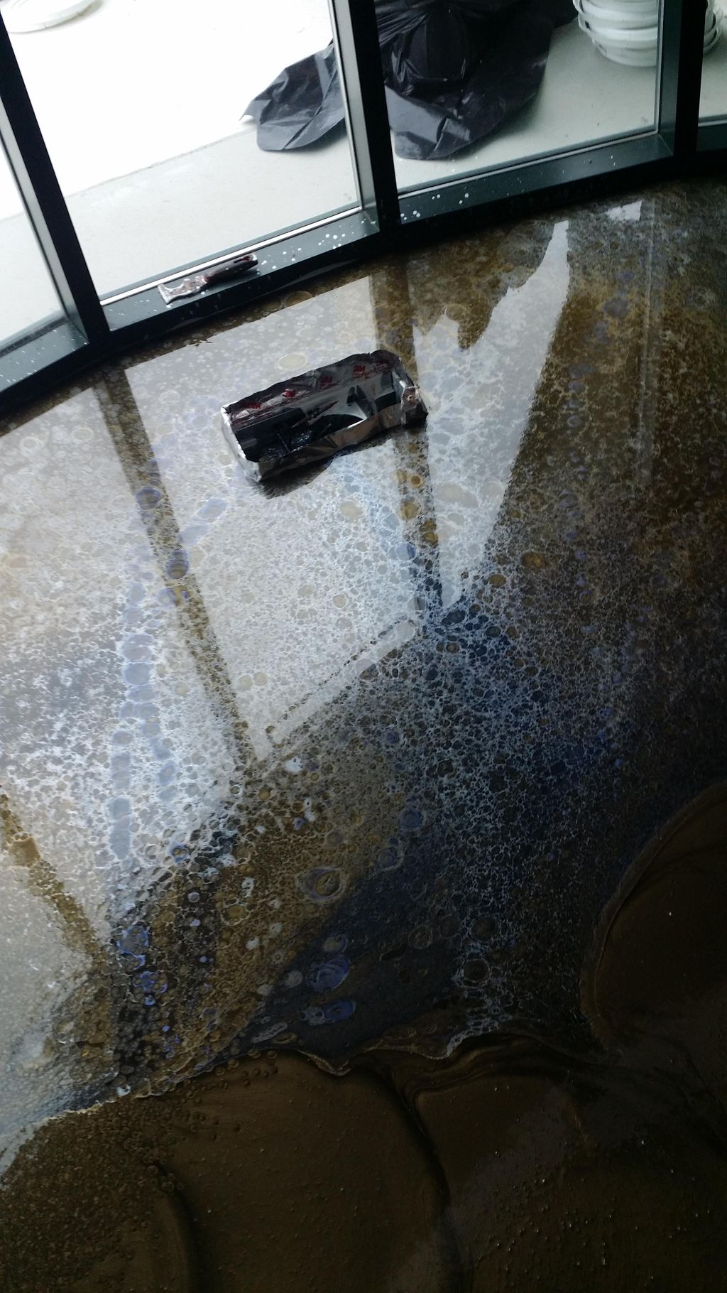 epoxy floor at showroom 