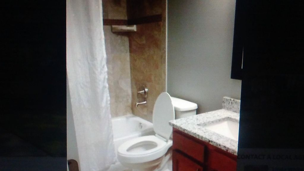 Bathroom paint, Tile Counter tops