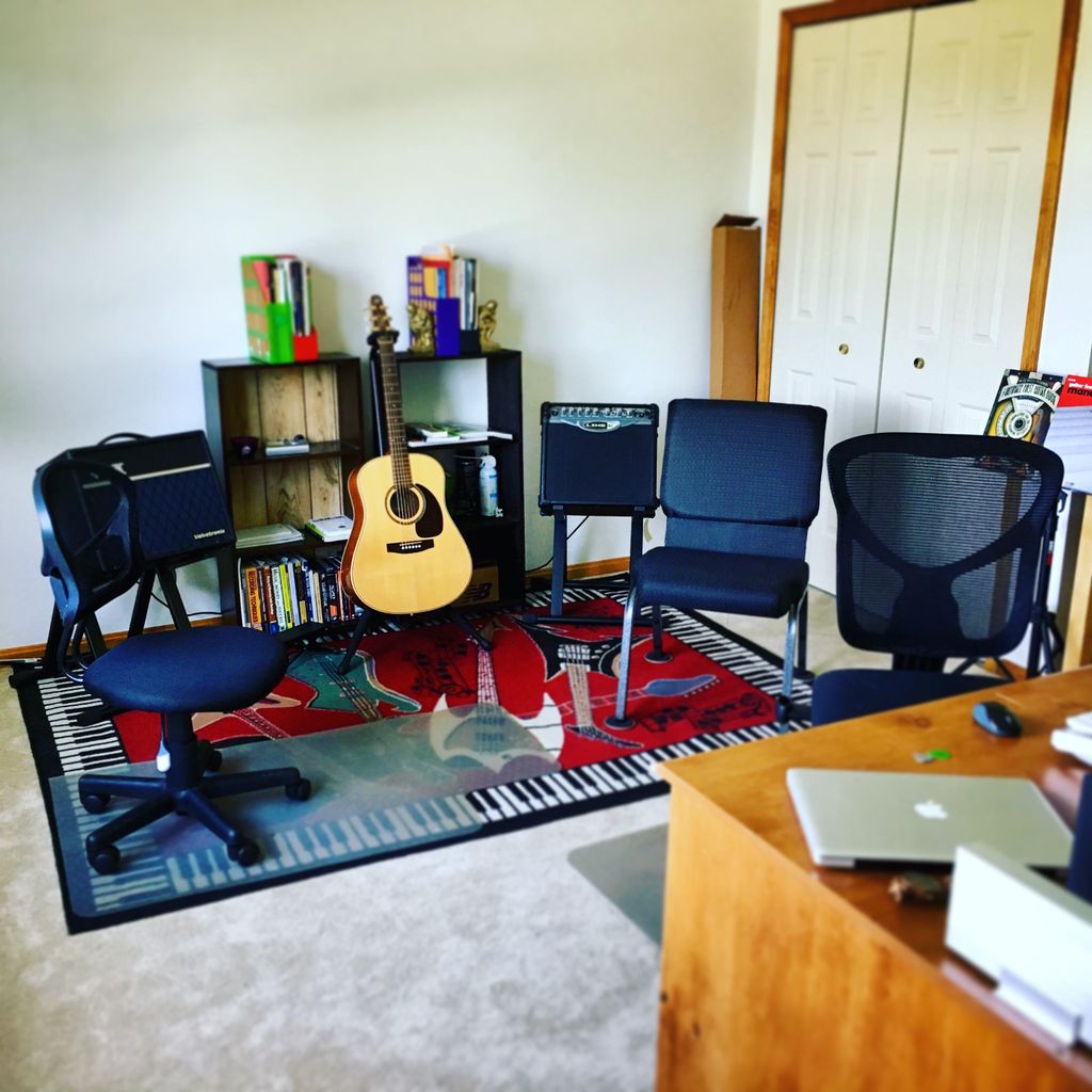 A nice student space to learn and play music!