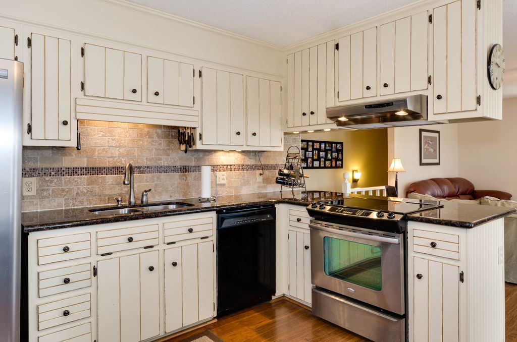 Real Estate

2015