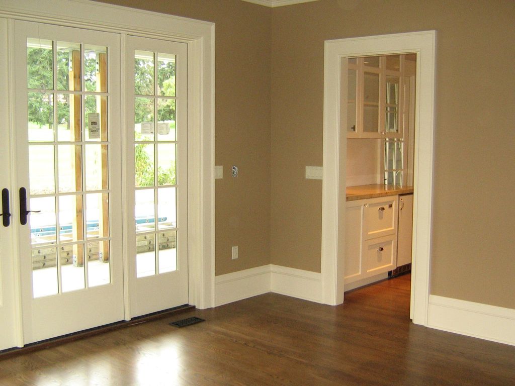 PAINTING SERVICES 
INTERIOR / EXTERIOR