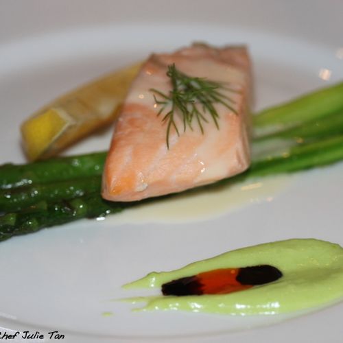 Poached salmon with asparagus