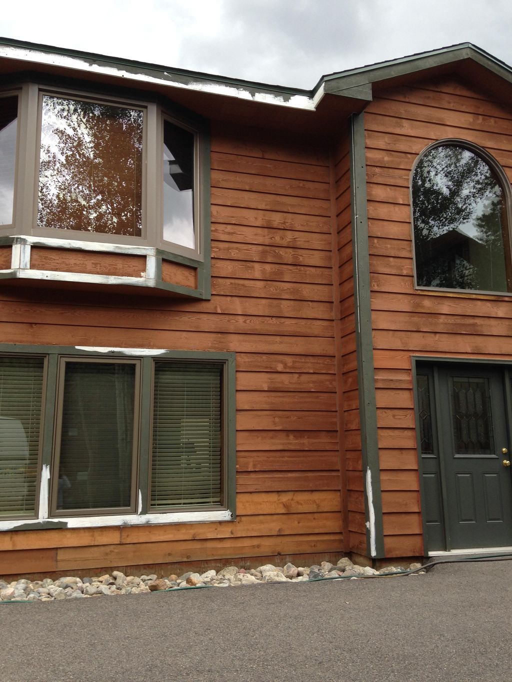 Exterior semi-solid stain