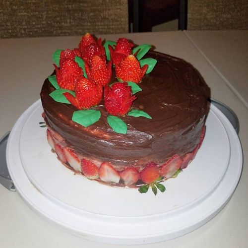 chocolate and strawberry cream cheese cake
