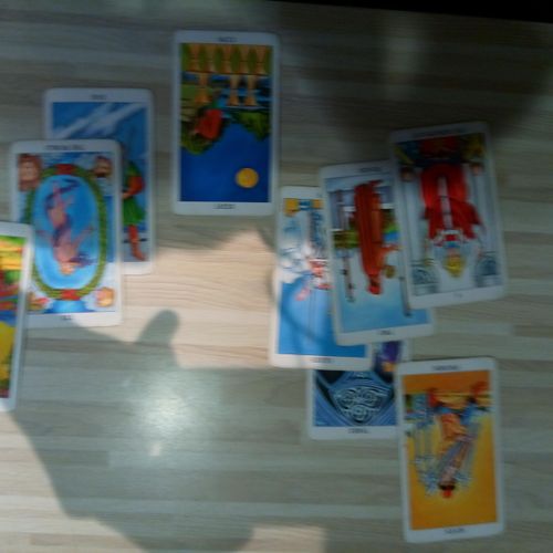 A Tarot Layout : 7 card Horseshoe