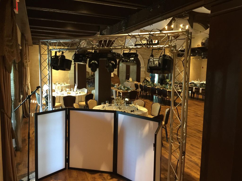 Wedding set up at the beautiful Childress Vineyard