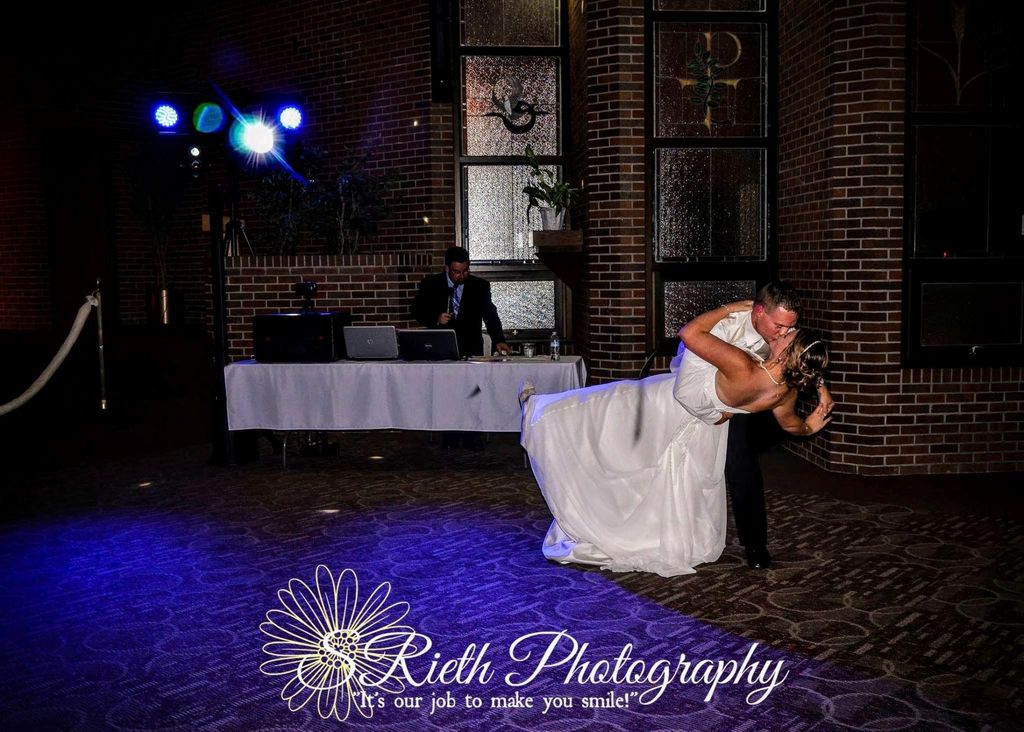 Matt & Kelli's First Dance