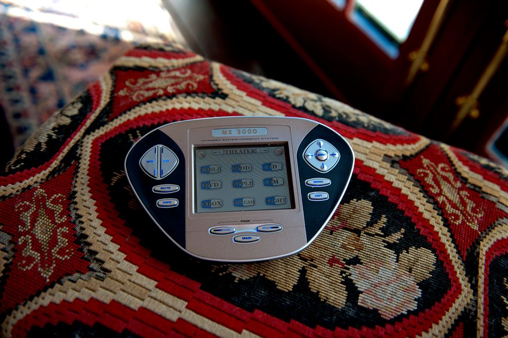 URC MX 3000 Custom Programmable Universal Remote C