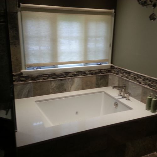 We install all types of bath tubs