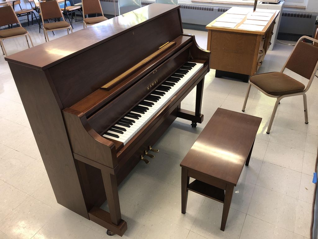 The new Kawai piano I teach on