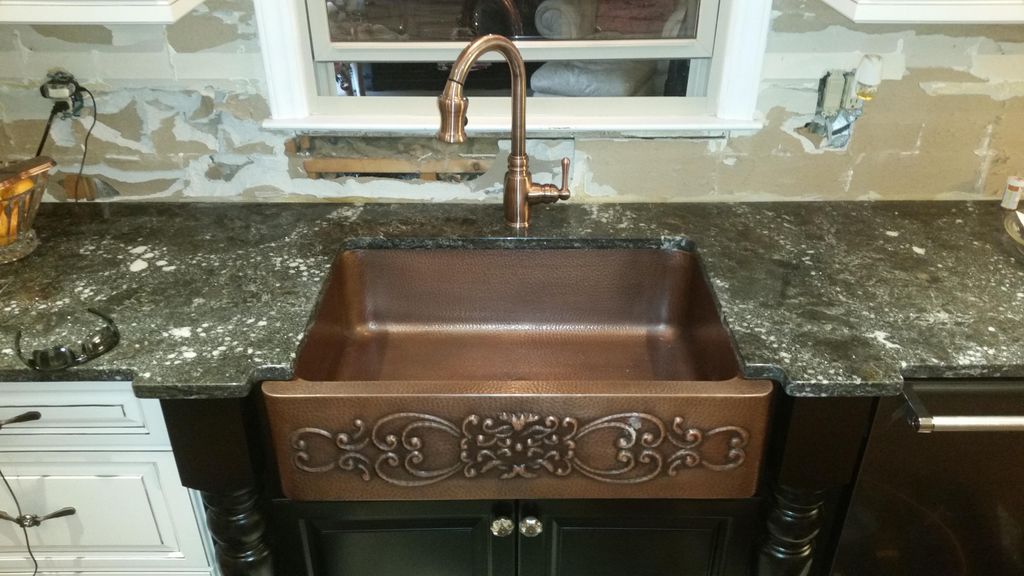 Copper farm sink with disposal and Hansgrohe Pullo