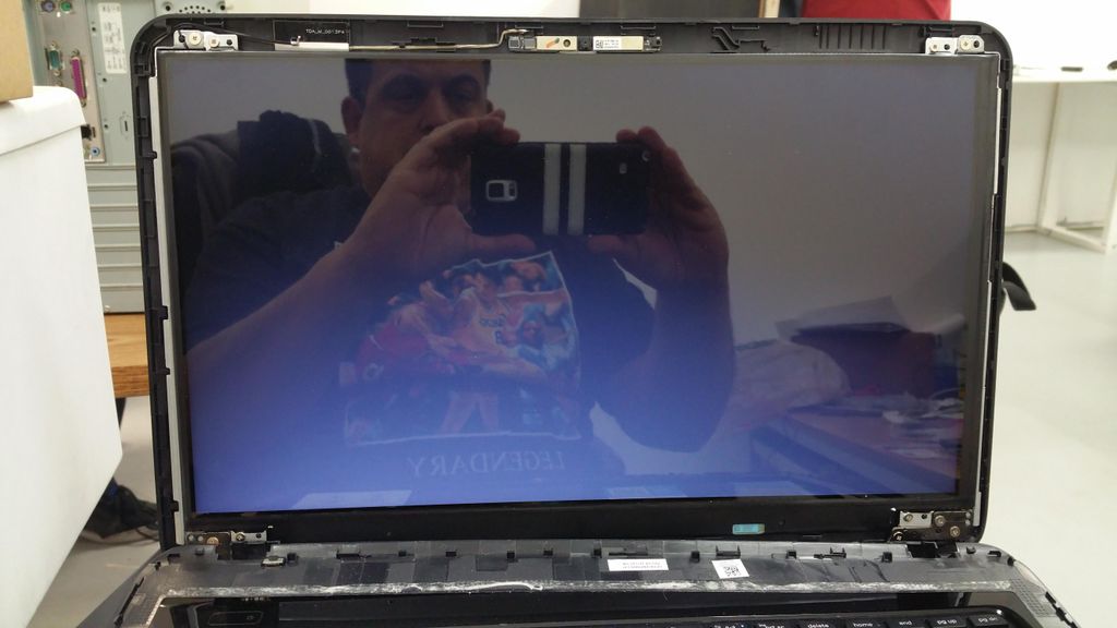 laptop screen Replacement