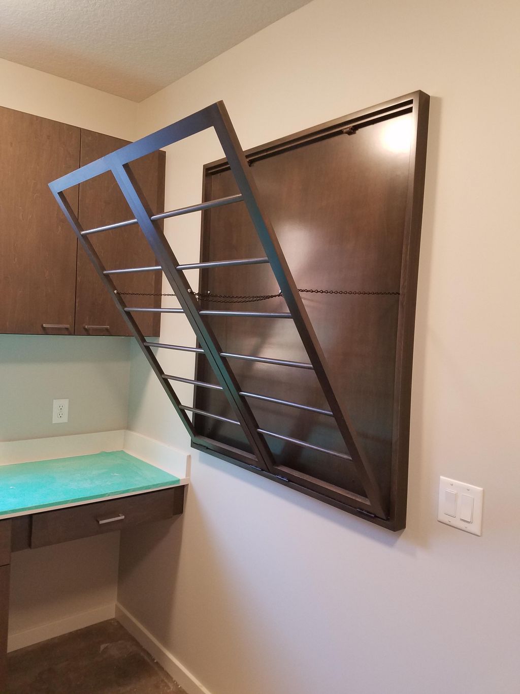 Laundry drying rack - deployed