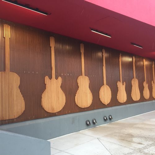 Guitar Center 100 Oaks Mall