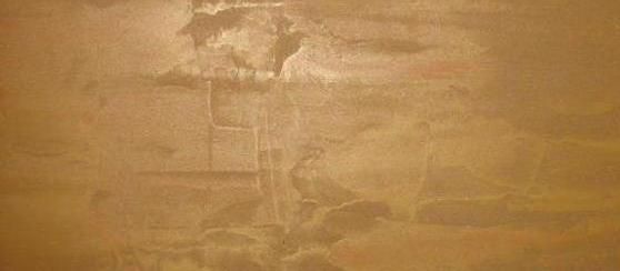 Iridescent paint and plaster combination