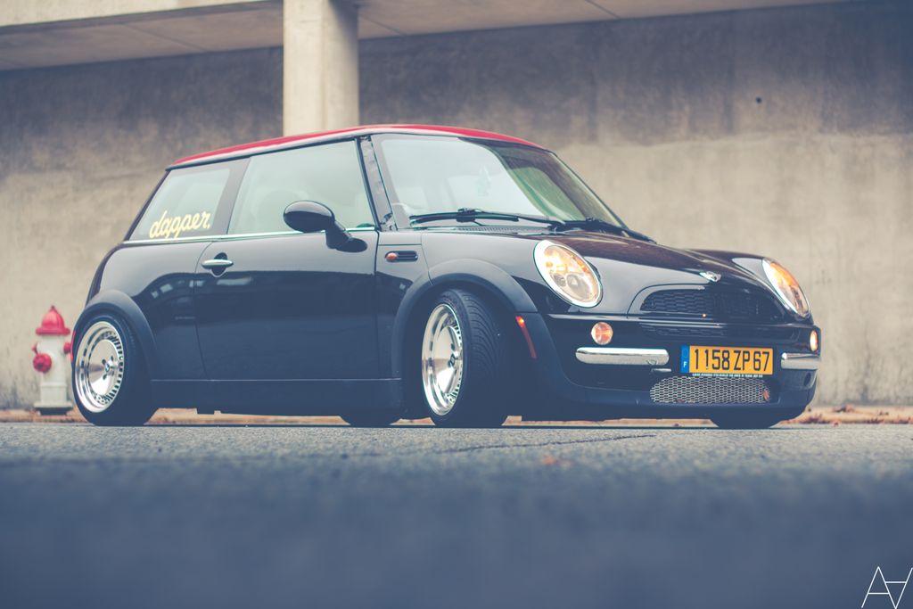 Slammed Mini Cooper