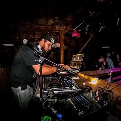 Cruz Sounds Pro DJ entertainment