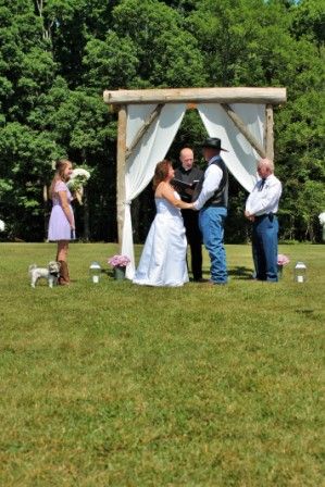 Patricia and Butch had a gorgeous outdoor wedding.