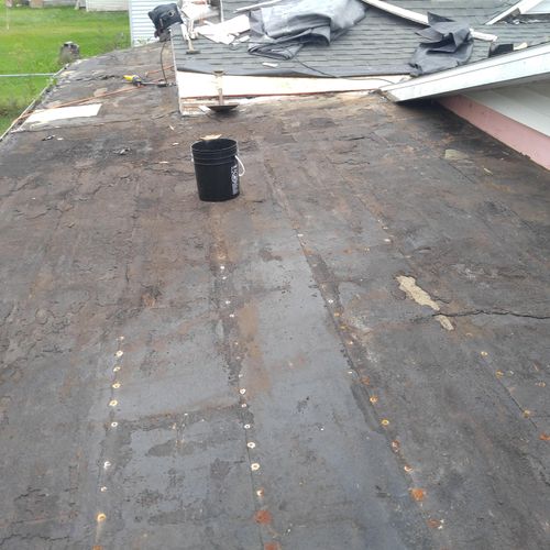 Before picture of rubber roof replacement
