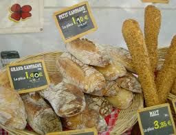 Pour moi, ce sera une baguette et 2 croissants, s'