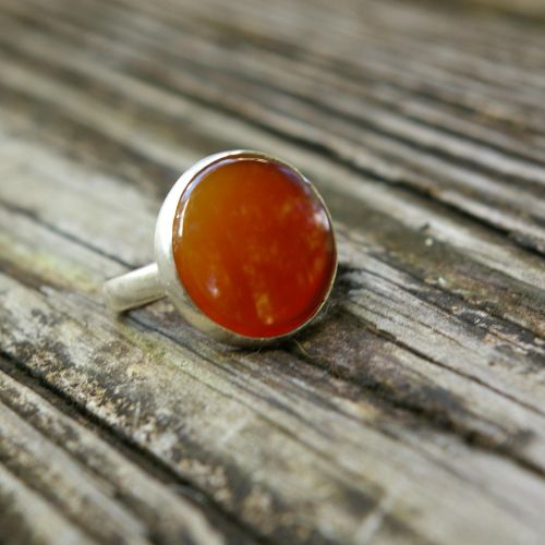 A carnelian and sterling silver ring