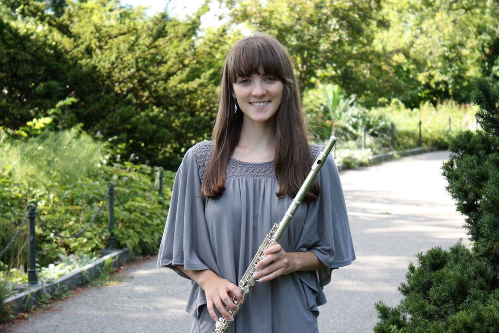 Head Shot. Location: Gardens by Fort Tryon Park in