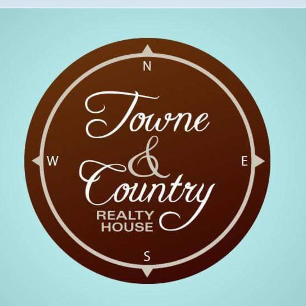 Towne & Country Realty House