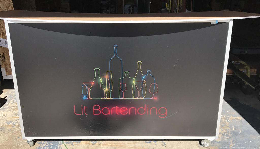 LED Lit bar!  65 different color hues to match the