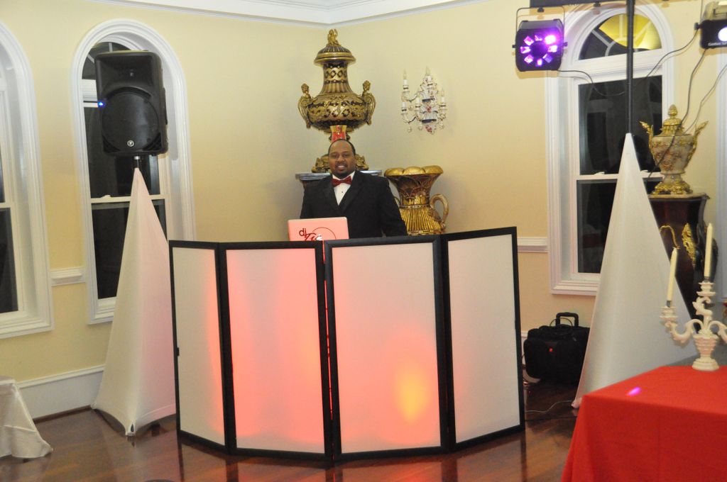 DJ TIC's at the Sigma Phi Pi Fraternity Valentine'