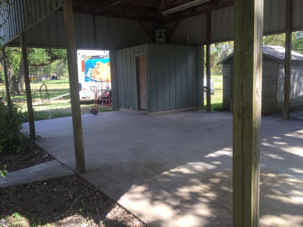 Foreclosure Clean Out -Brazoria