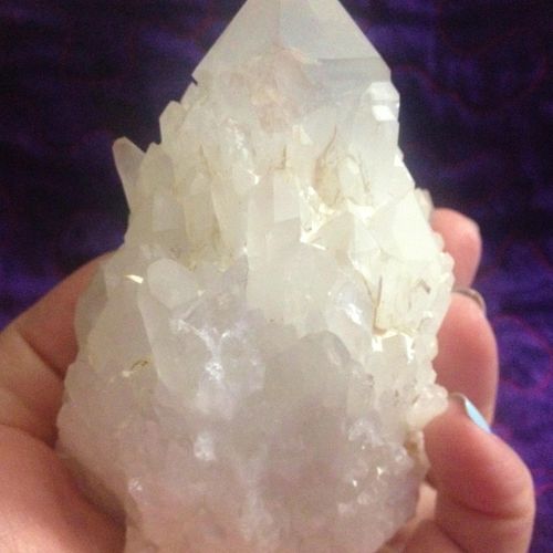 Crystal entrainment helps to re-align energetic fr
