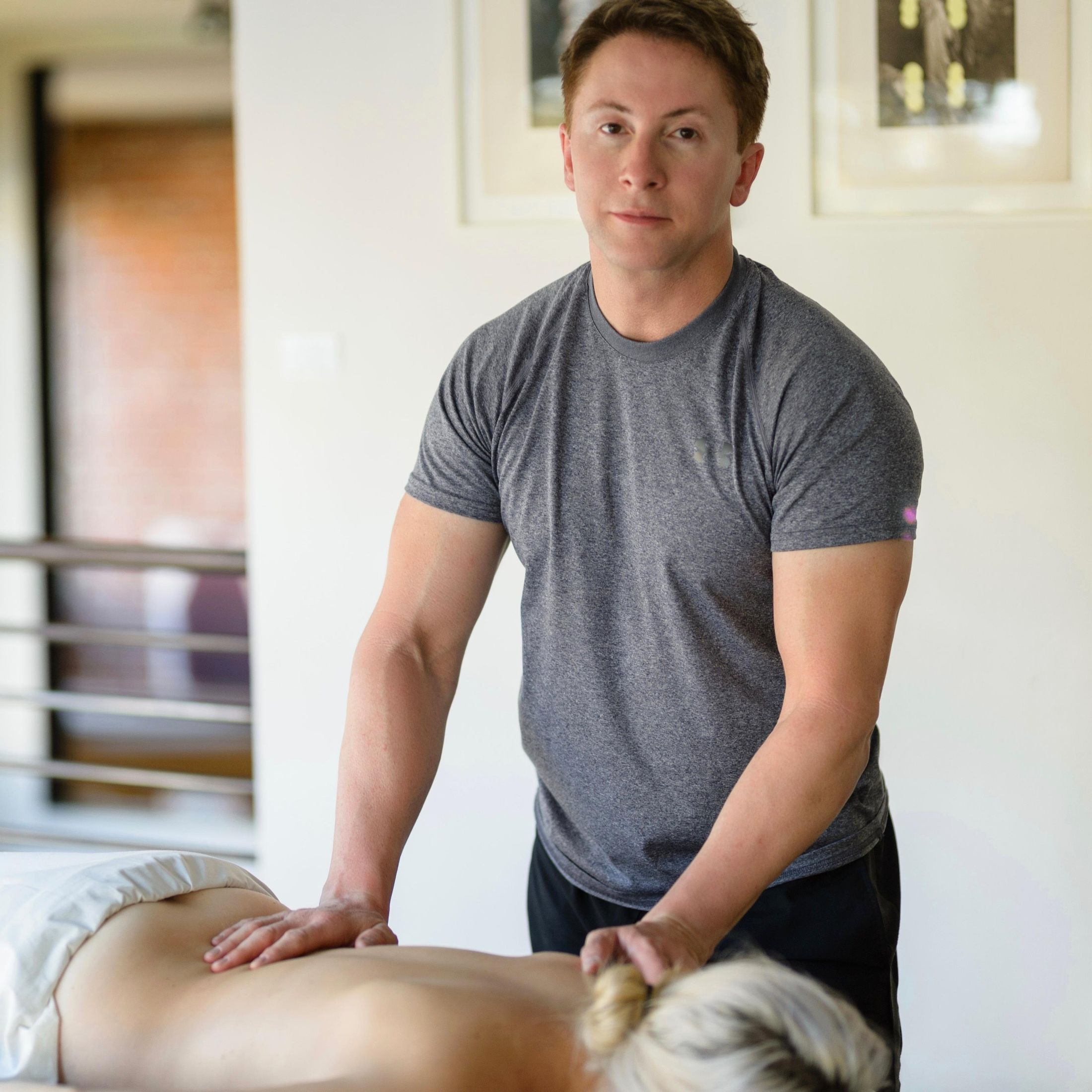 gay massage therapist in woodland hills ca