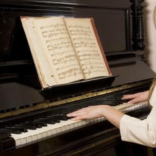 Piano Lessons in Your Home or Online