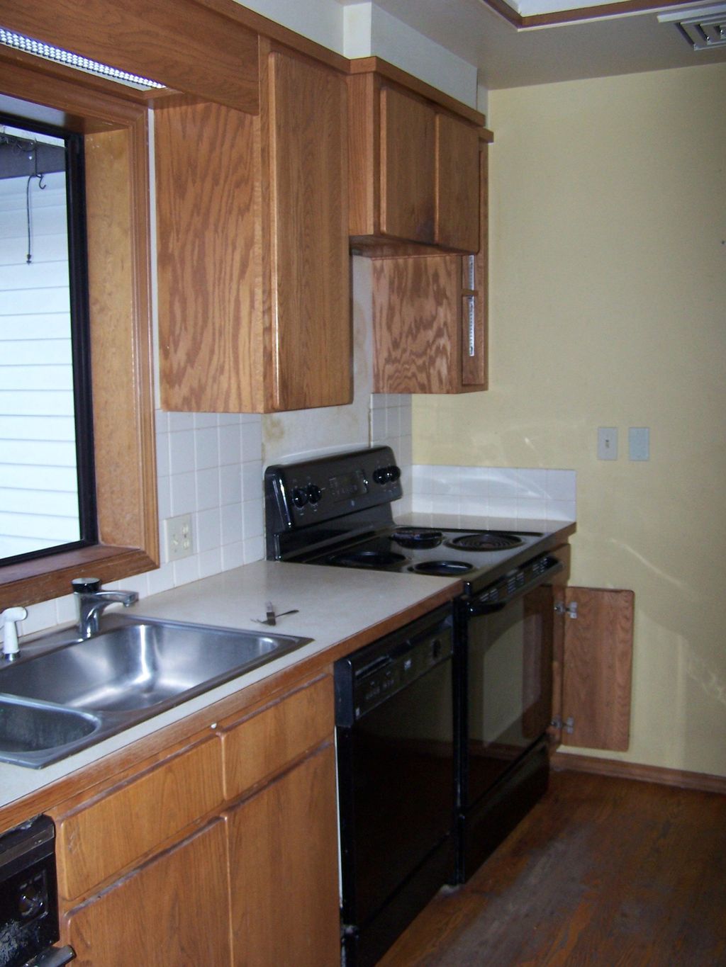 Mill Creek Kitchen Before