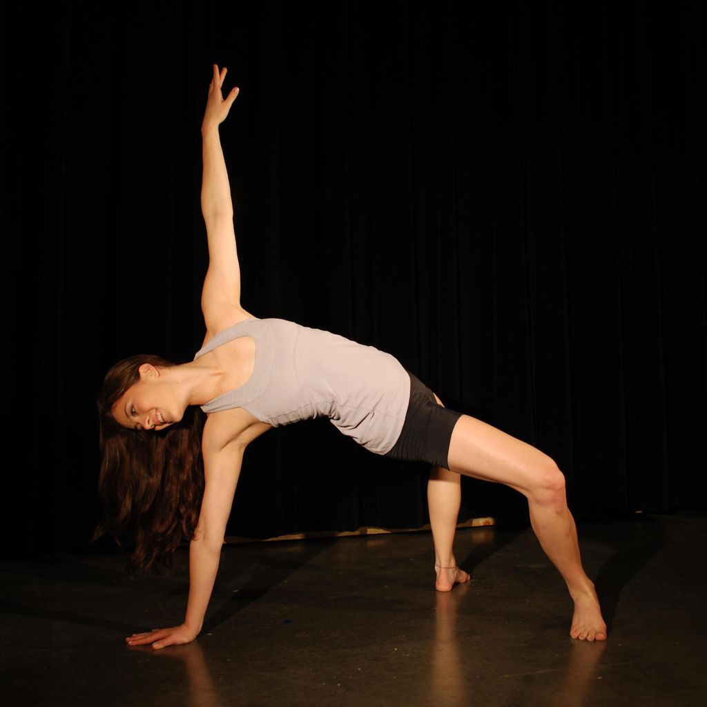 Arroya Nicole Karian: A Dance and Fitness Instr...