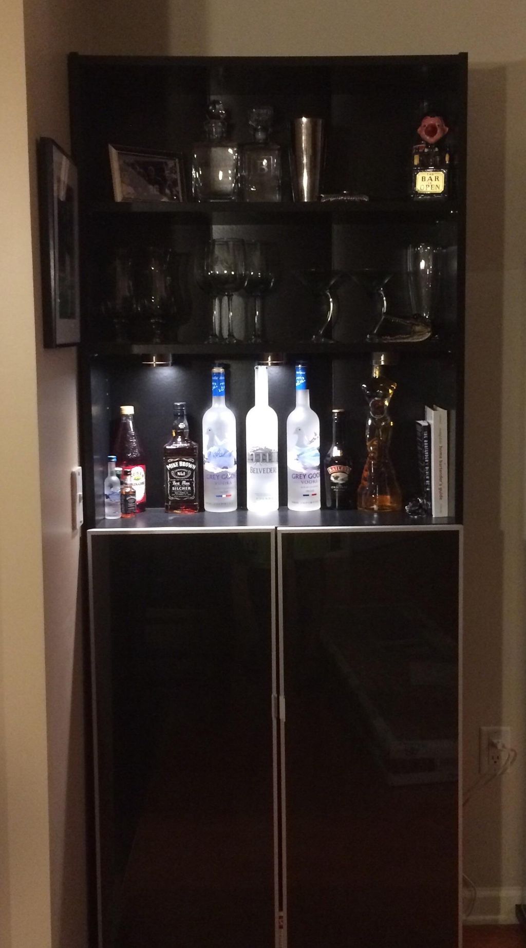 Added lighting to make this BAR complete!