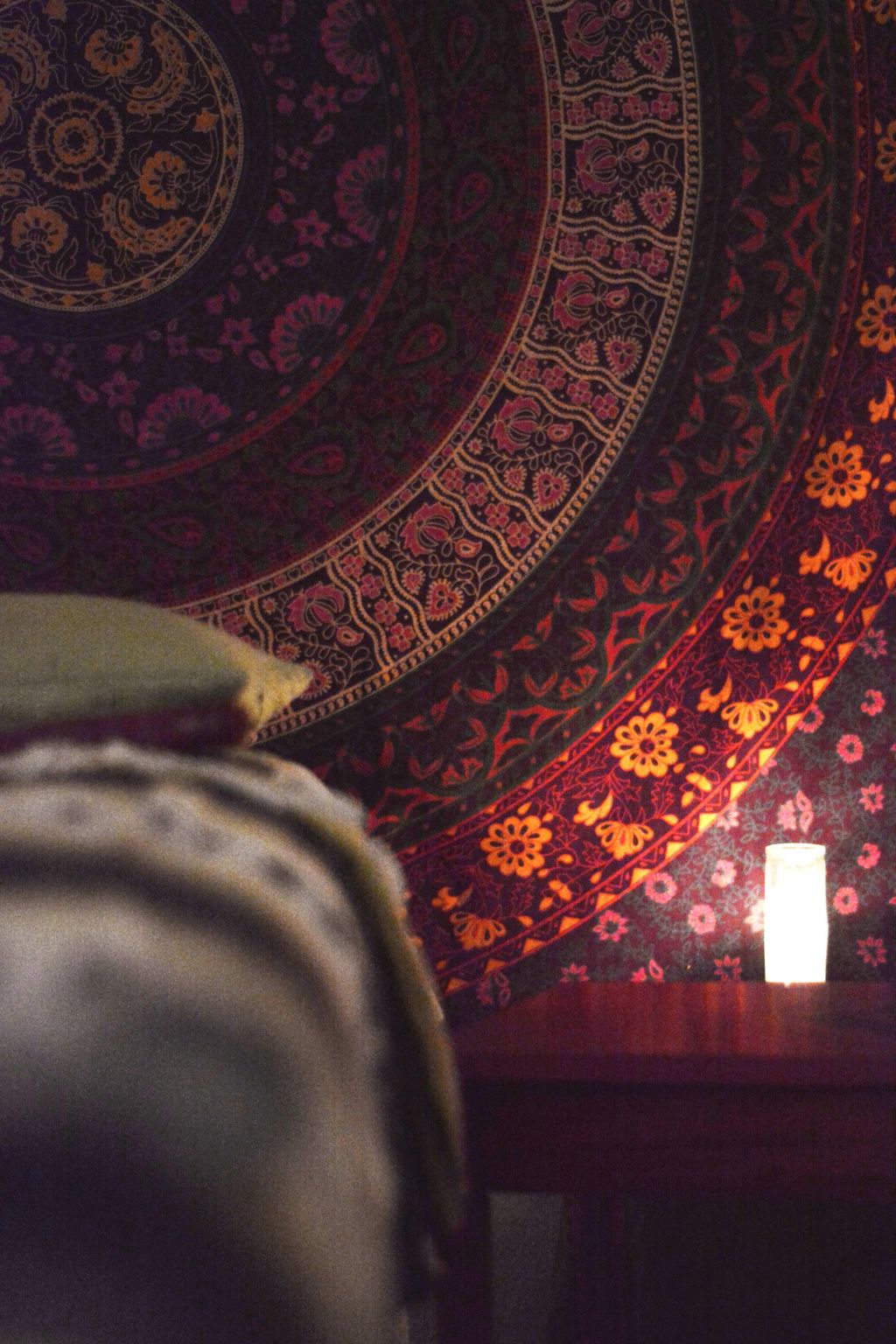 Ambiance and the energy within the room are two th